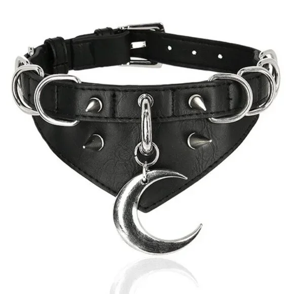 🆕️🆑 Gothic Leather Choker With Crescent Moon Pendant Metal D-Rings Adjustable - Picture 3 of 13